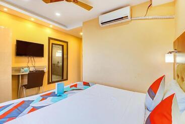 Отель Fabexpress Step Inn   Nr Biswa Bangla Gate