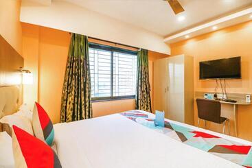 Отель Fabexpress Step Inn   Nr Biswa Bangla Gate