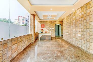 Отель Fabexpress Step Inn   Nr Biswa Bangla Gate