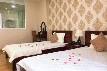 هتل Ngọc Mấy   đại Lợi