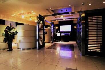 هتل Opus  Adult Only