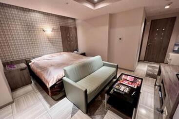 هتل Opus  Adult Only