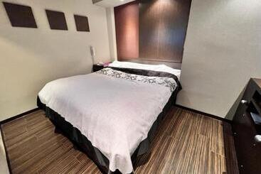 هتل Opus  Adult Only