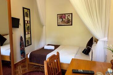Sunset Hotel Entebbe