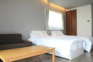 هاستل Gate Inn Nago