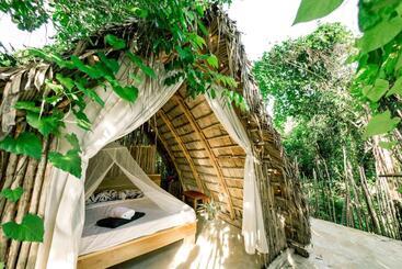 Ganesh Hostel & Shivas Bungalows