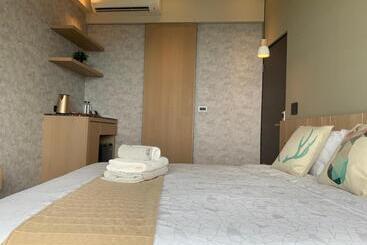 پانسیون Two Easy Inn