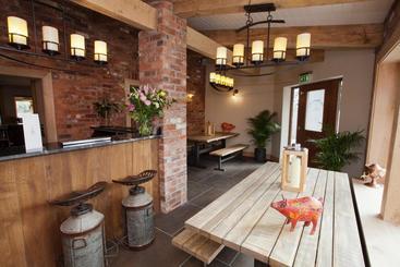هاستل The Pig Inn