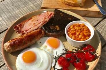 هاستل The Pig Inn