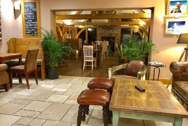 هاستل The Pig Inn