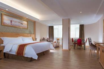 Vienna Hotel Shenzhen Fuyong Village
