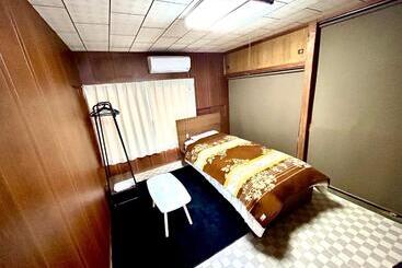 Pensionat 四国旅行のhub拠点 古民家ゲストハウス Heso Camp
