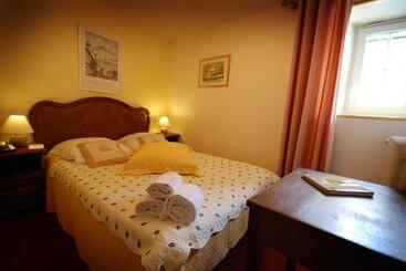 هتل Logis Cote Loire Auberge Ligerienne