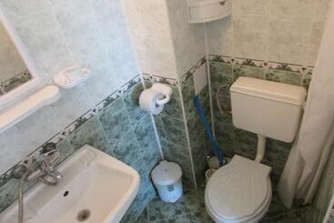 پانسیون Sunhouse Rooms