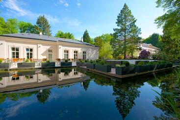 Zámek Ratměřice   Hotel & Resort