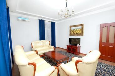هتل Khujand Deluxe