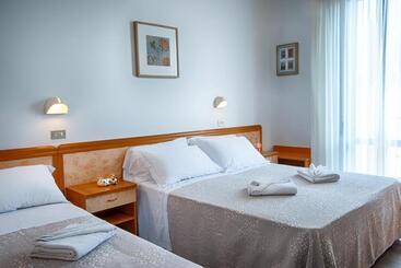 هتل Villa Zavatta B&b   Rooms & Apartments