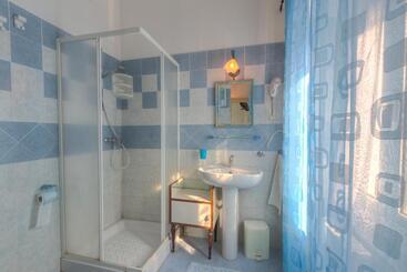 پانسیون Camere Alisa