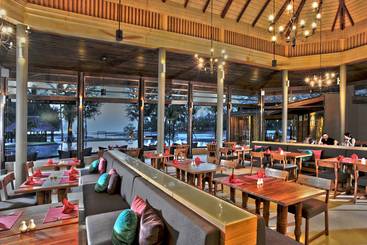 Apsara Beachfront Resort & Villa   Sha Extra Plus