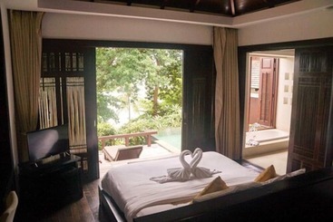 استراحتگاه Bhundhari Residence Koh Samui