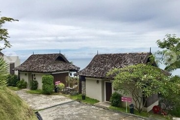 استراحتگاه Bhundhari Residence Koh Samui