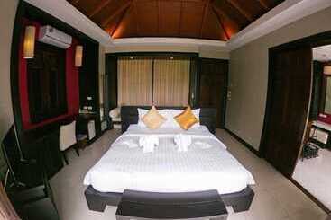 استراحتگاه Bhundhari Residence Koh Samui