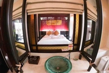 استراحتگاه Bhundhari Residence Koh Samui