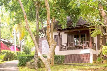 استراحتگاه Bhundhari Residence Koh Samui