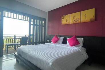 استراحتگاه Bhundhari Residence Koh Samui