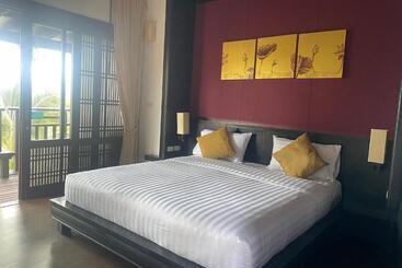 استراحتگاه Bhundhari Residence Koh Samui