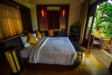 استراحتگاه Bhundhari Residence Koh Samui