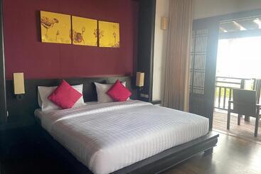 استراحتگاه Bhundhari Residence Koh Samui