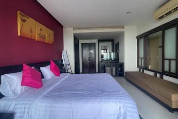 استراحتگاه Bhundhari Residence Koh Samui