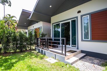 هتل Adarin Beach Resort