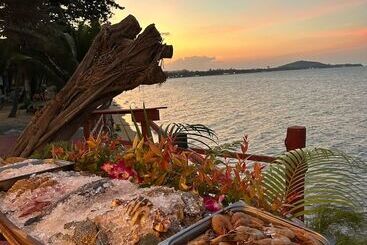 هتل Adarin Beach Resort