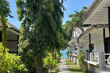 هتل Adarin Beach Resort
