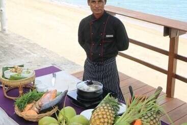 هتل Adarin Beach Resort