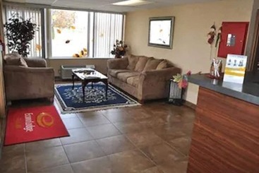 هتل Airport Inn Flint