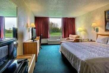 هتل Airport Inn Flint