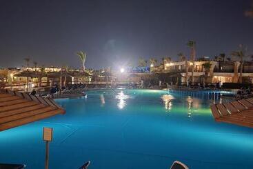 هتل Aladdin Beach Resort