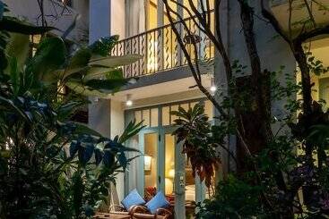 هتل Ariyasom Villa