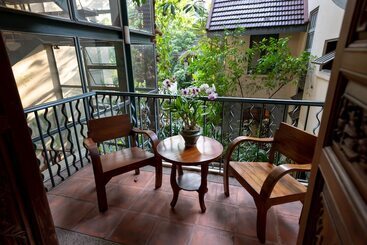 هتل Ariyasom Villa