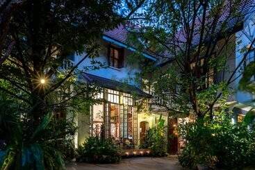 هتل Ariyasom Villa