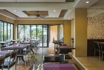 ホテル Baan Karon Resort