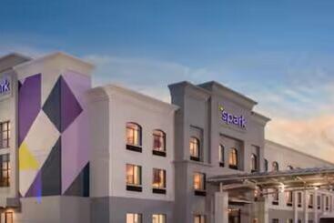 هتل Spark By Hilton Houston Bush Intercontinental Airport