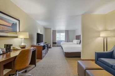 هتل Comfort Suites Lake Geneva East