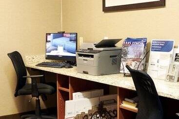 هتل Comfort Suites Lake Geneva East
