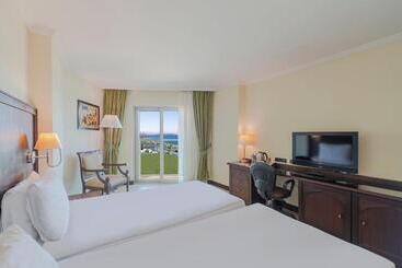 هتل Crowne Plaza Antalya, An Ihg