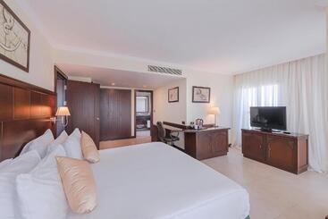 هتل Crowne Plaza Antalya, An Ihg