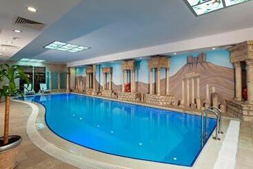 هتل Crowne Plaza Antalya, An Ihg